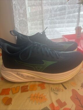 Women’s Mizuno Neo Zen II Running Shoe